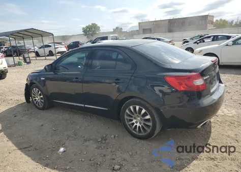 2013 Suzuki Kizashi Se z USA, uszkodzony, nr VIN JS2RE9A39D6100001